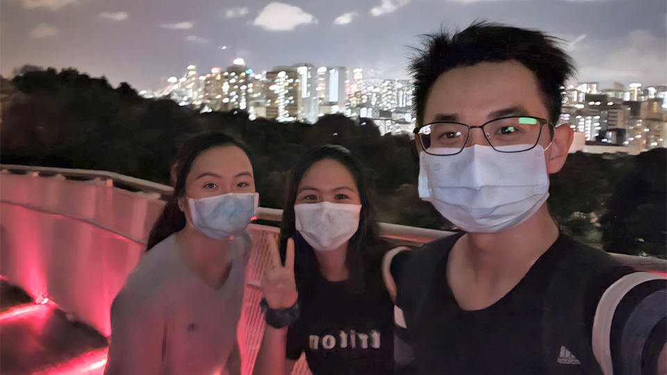 Shuen Ling (middle) with her friends on a night run