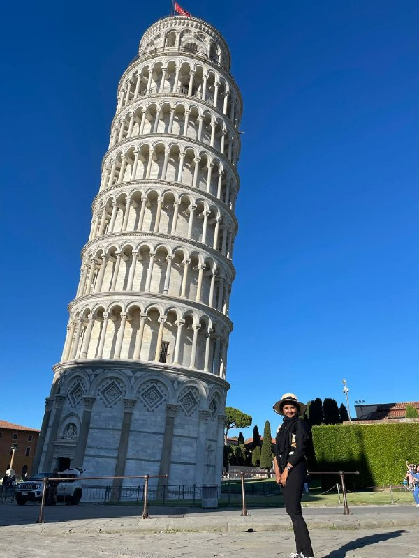 Noorul at the Leaning Tower of Pisa, Tuscany