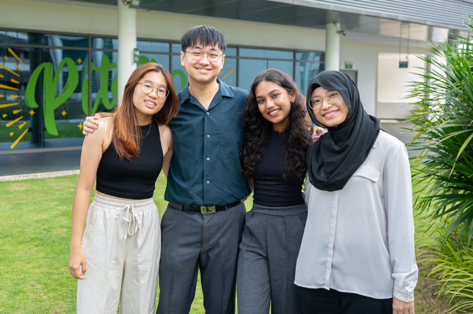 From left: Charmaine Neo (Major in Life Sciences), Sky Wong (Major in Psychology), Tavisha Jain (Major in Economics, Minor in Data Analytics) and Yasmeen Tan Bte Omar (Major in Life Sciences, Minors in Biophysics,  Forensic Science and Psychology)