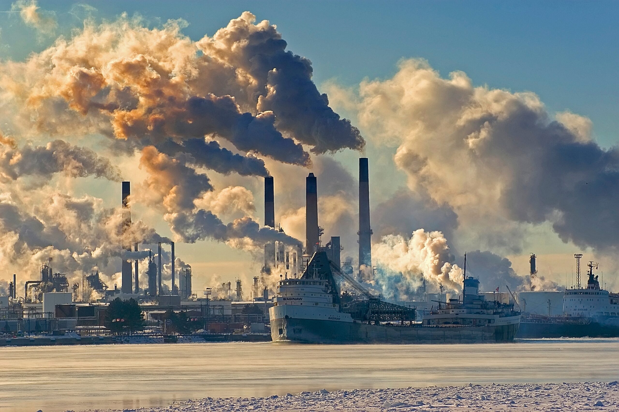 Air,Pollution,From,Chemical,Industry,On,The,St.,Clair,River